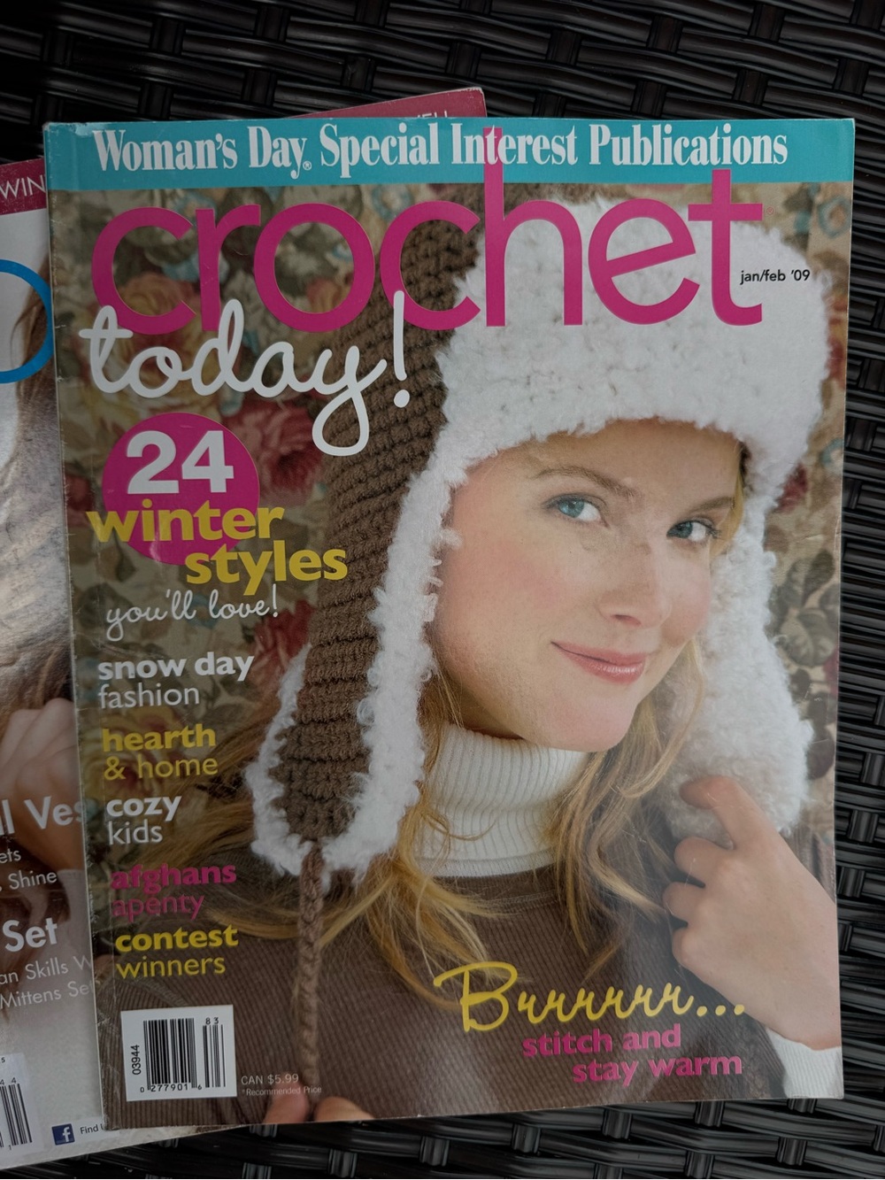 5 Crochet Pattern Magazines - Picture 5 of 6